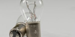 Lees meer over het artikel Wat Voor Lampen Zitten Er in Mijn Auto