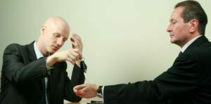 Lees meer over het artikel Wat Kost Het Overschrijven van een Auto